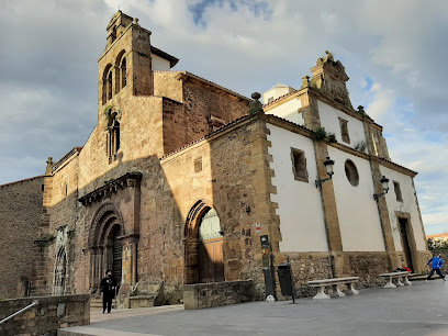 Iglesia de San Antonio (Antiguos Padres Franciscanos)